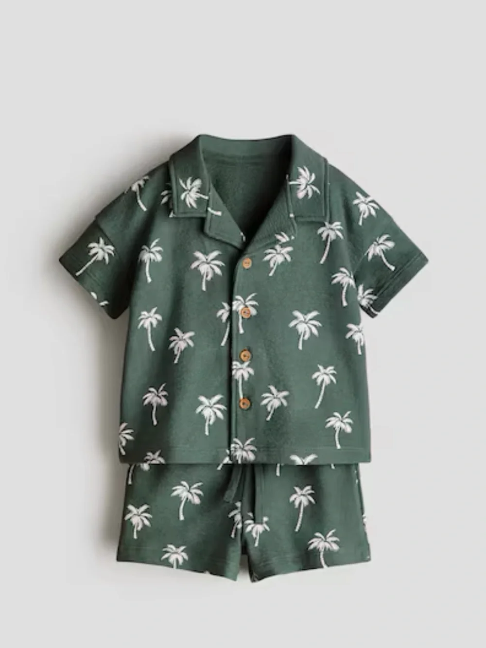 Kids Green Palm Tree Short  Set. 9-12m like new